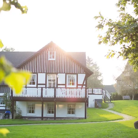 Hof Koehne - Haus Am Spielplatz - Kuh * 施马伦贝格